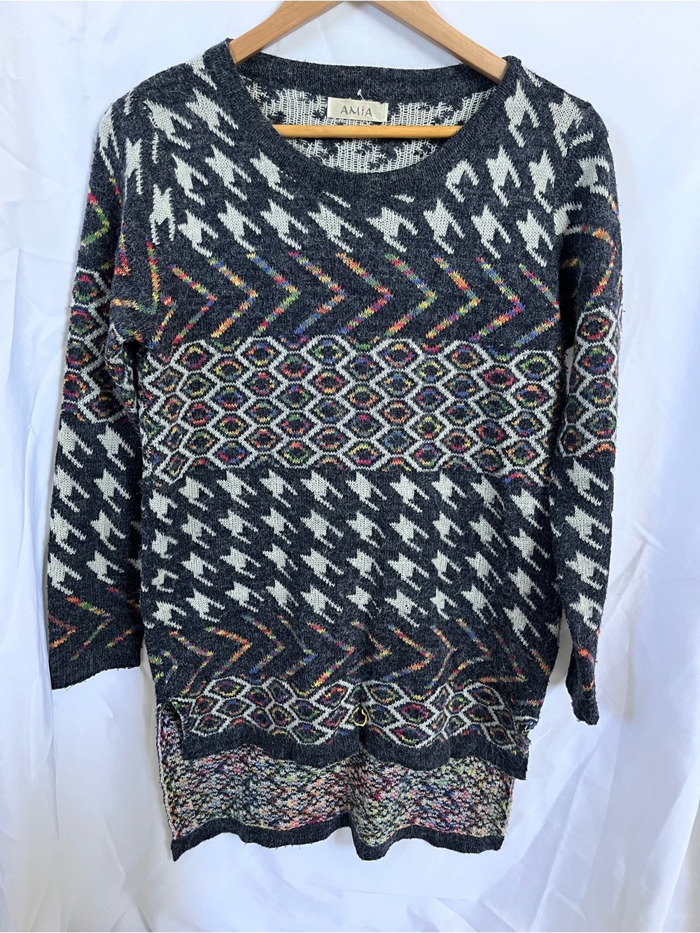 AMIA Black & White Crewneck Sweater with Multicolor Stitching